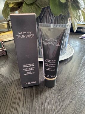 Ivory W 150-Mary Kay Timewise Luminous 3D Foundation